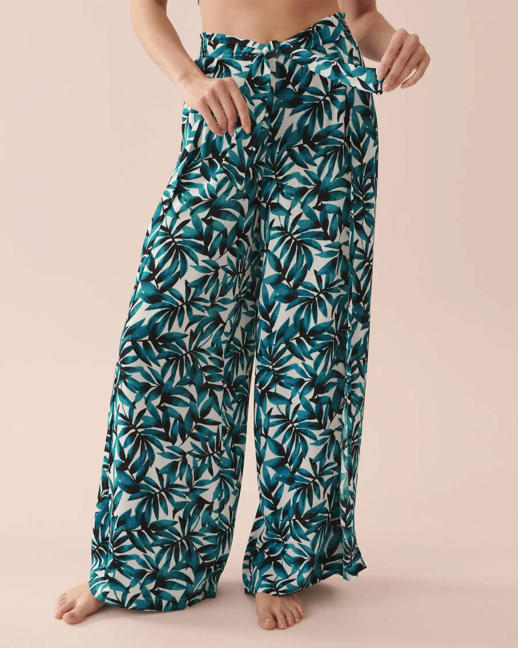 La Vie en Rose Wrap Around Crinkle Pants. 1