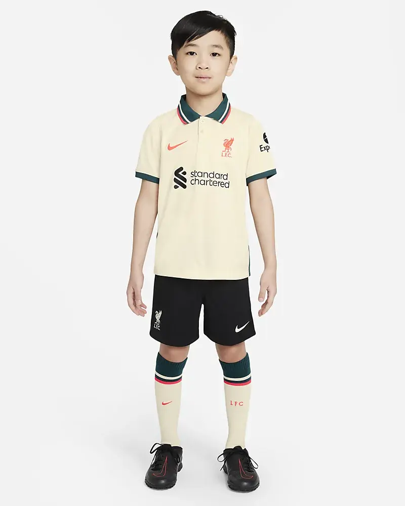 Nike Liverpool FC 2021/22 Away. 1