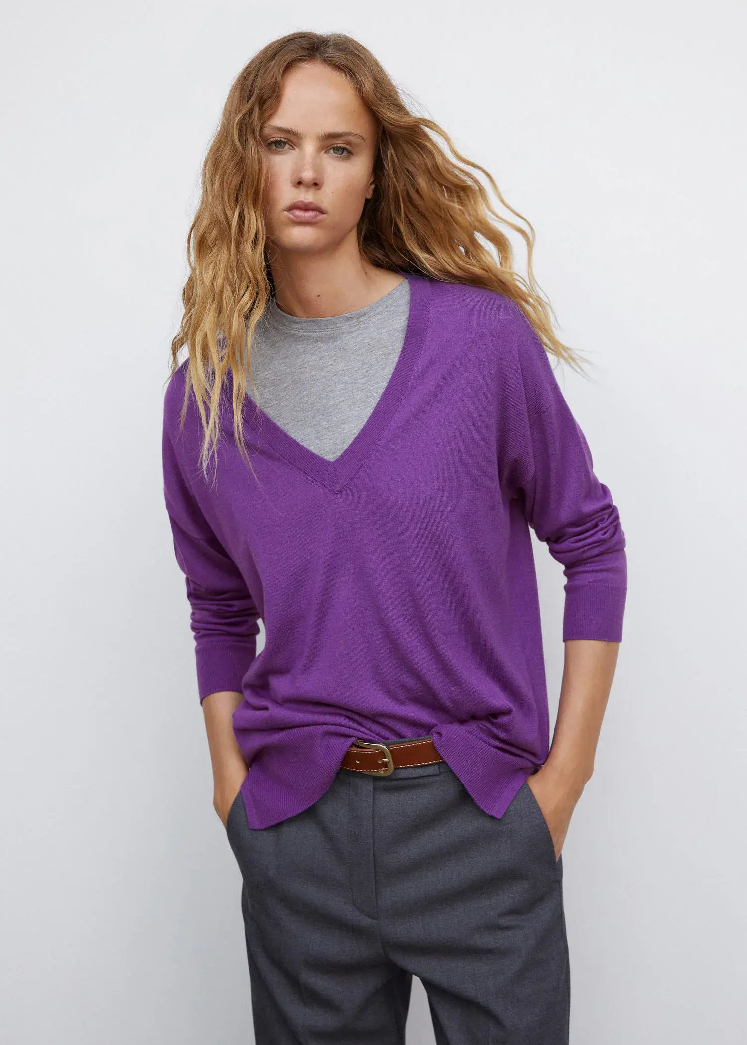 Mango Pull-over col V ouvertures. 1