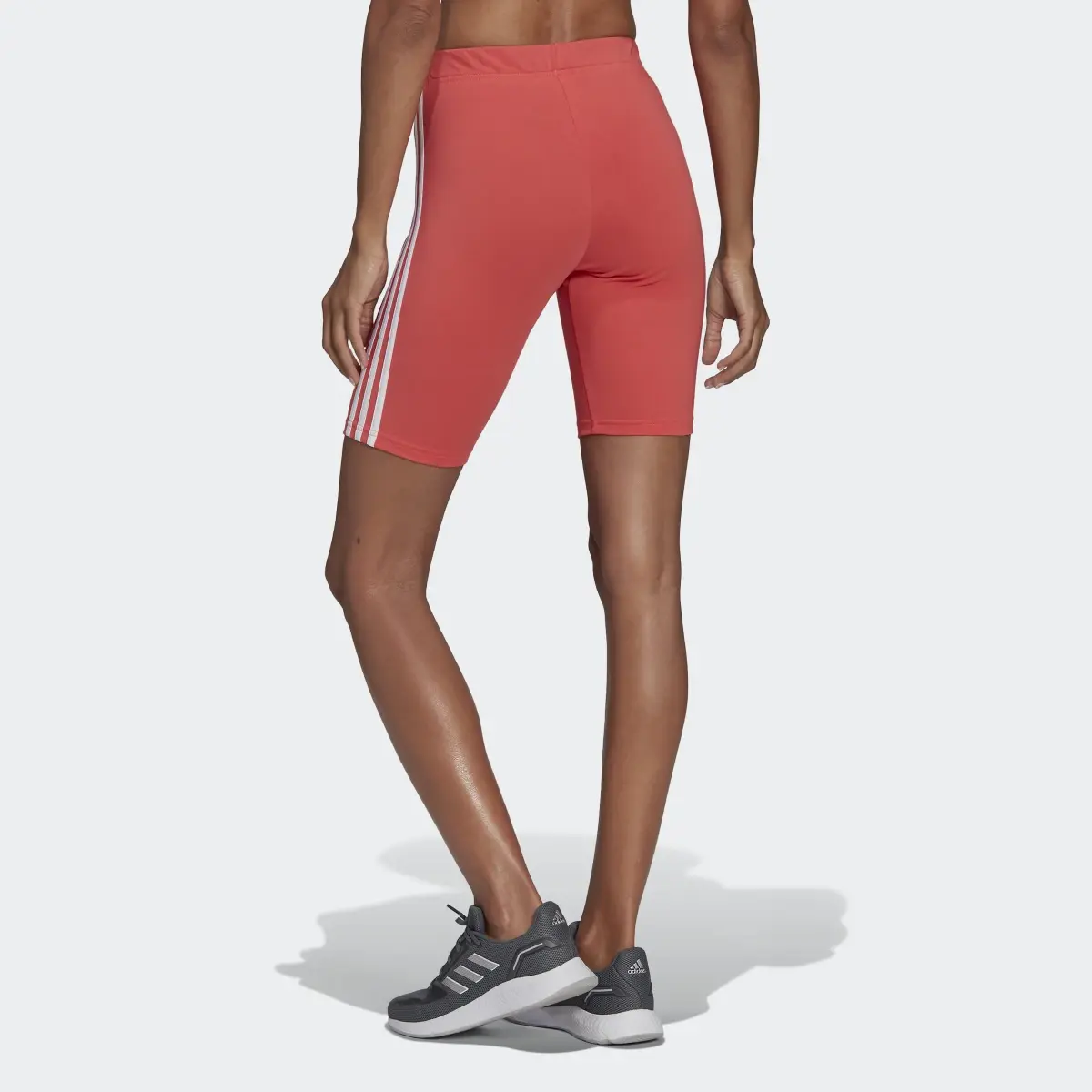 Adidas Essentials 3-Streifen kurze Tight. 2