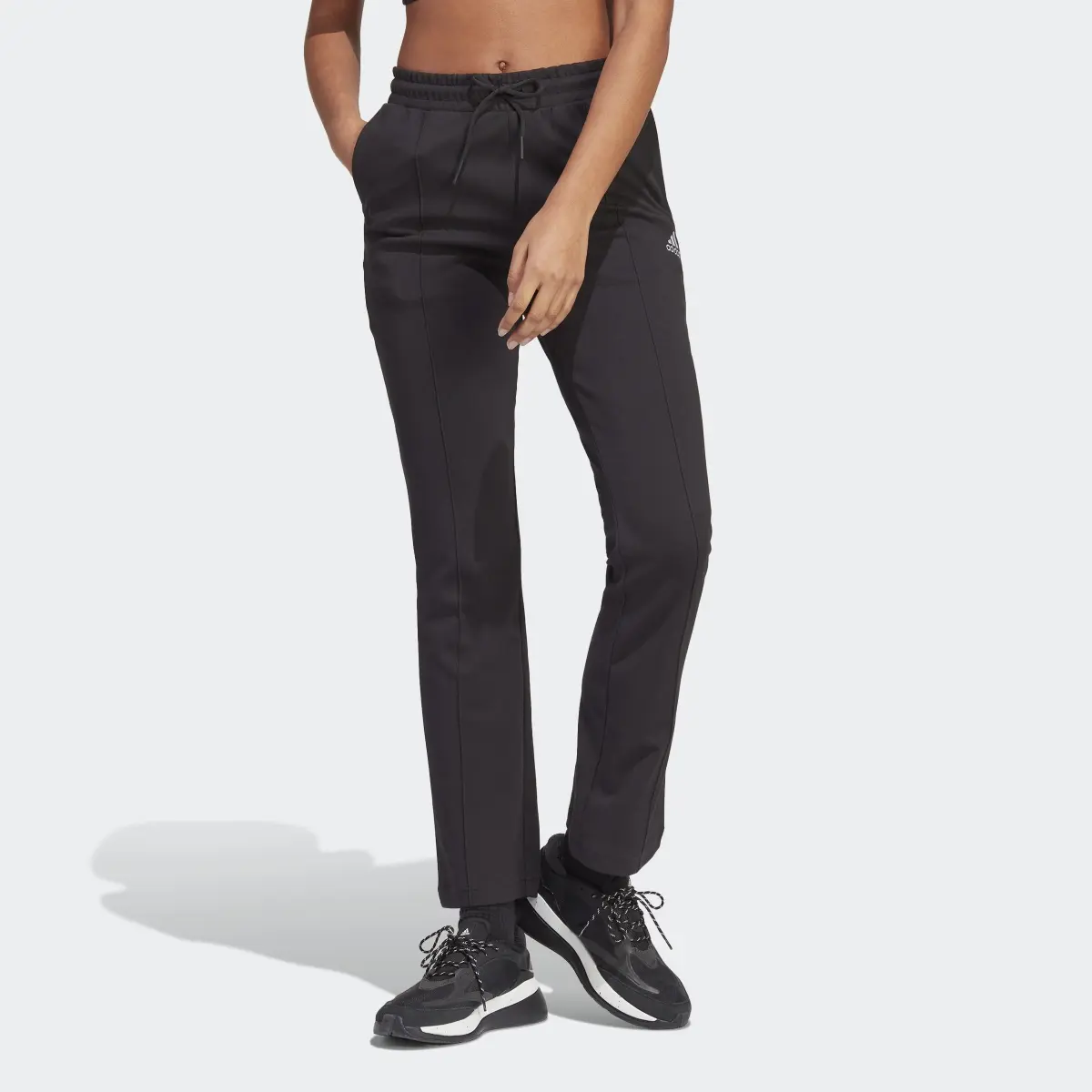 Adidas Pantalon taille haute avec jambes évasées et imprimé adidas intégral. 1