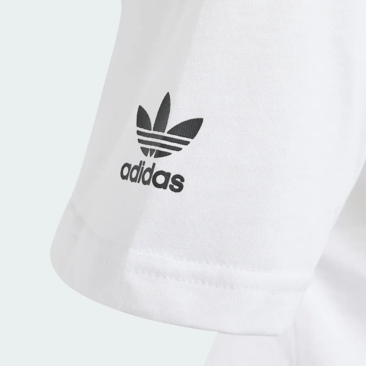 Adidas Graphics T-Shirt. 3