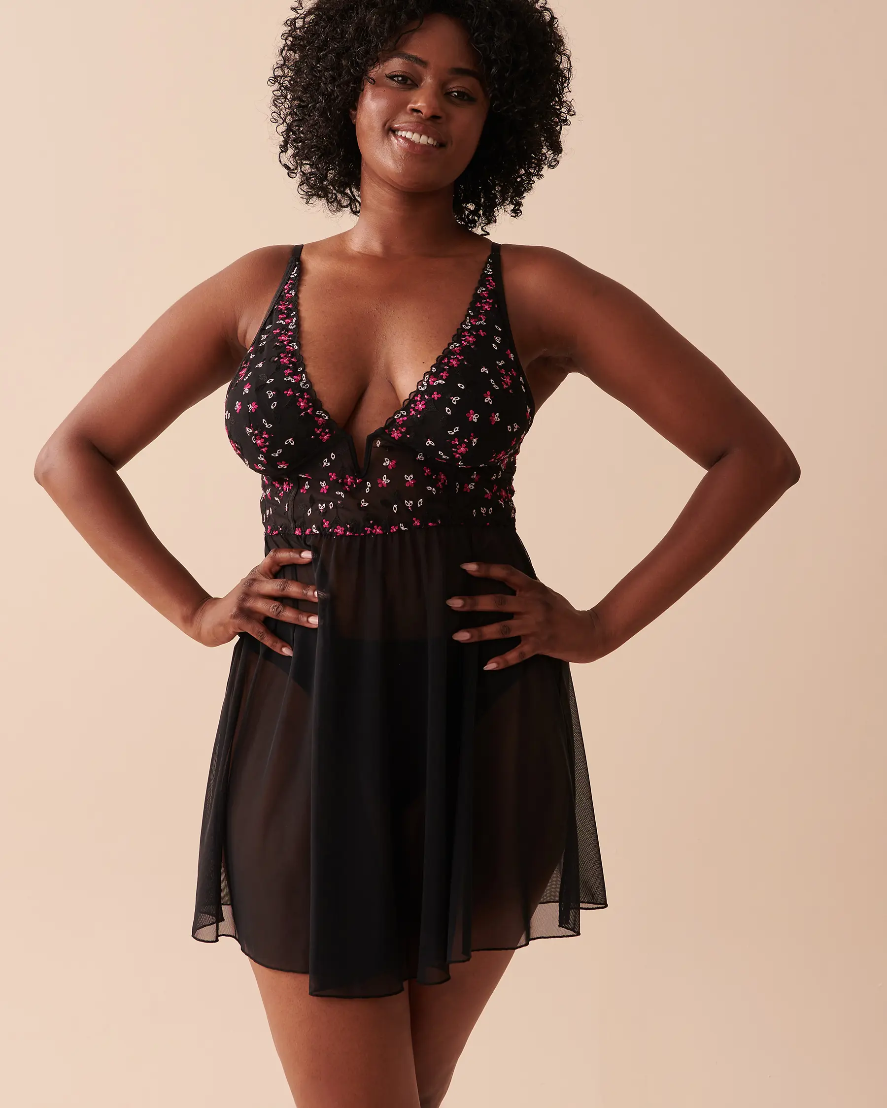 La Vie en Rose Embroidered Mesh Plunge Nightie. 1