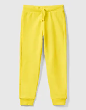 sporty trousers with drawstring