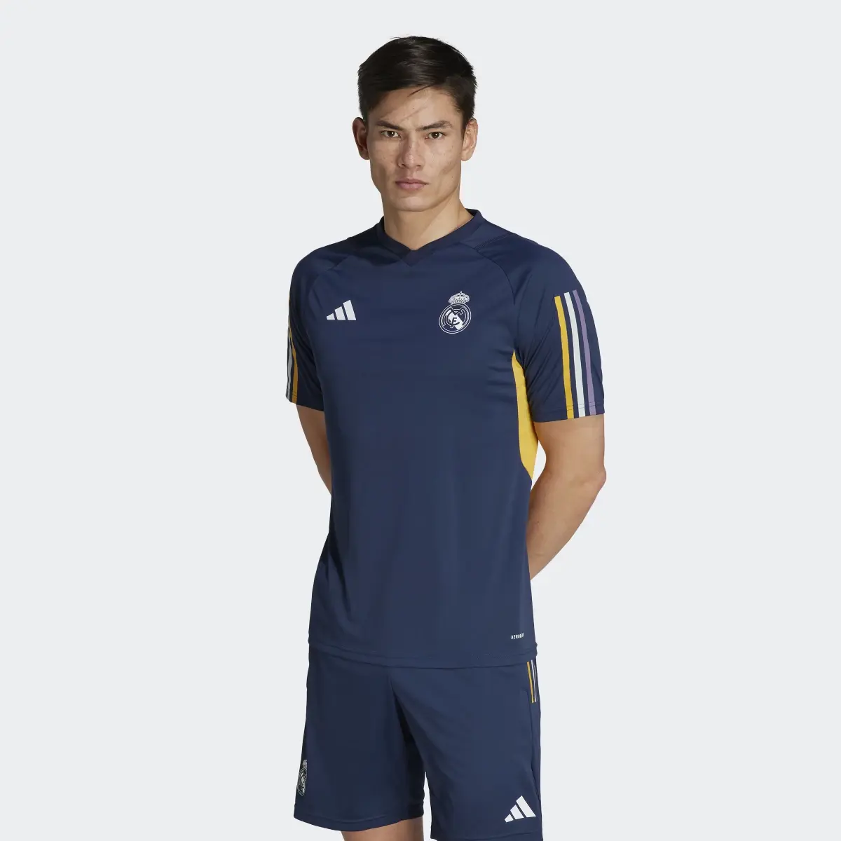 Adidas Real Madrid Tiro 23 Antrenman Forması. 2