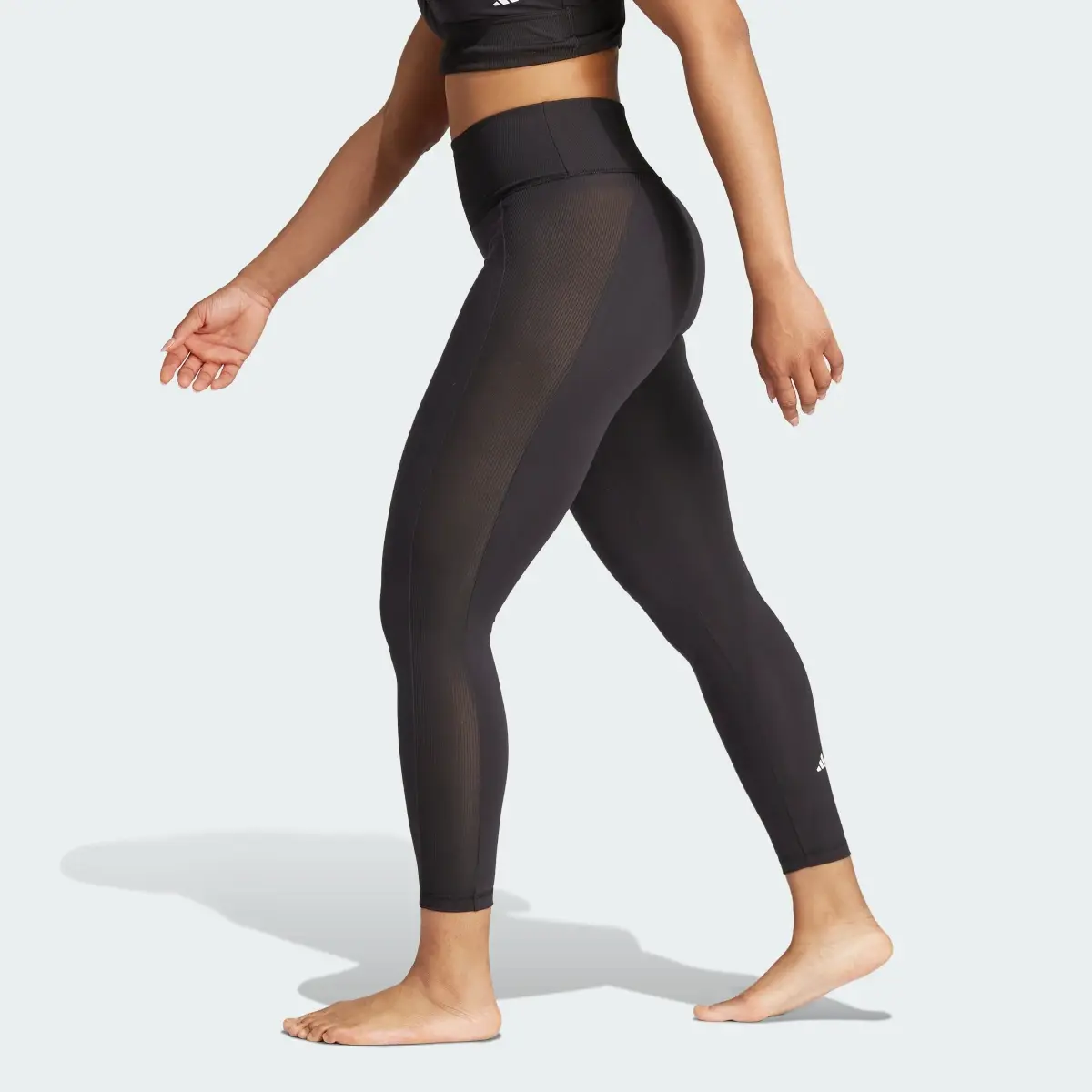 Adidas Yoga Essentials 7/8 Leggings. 2