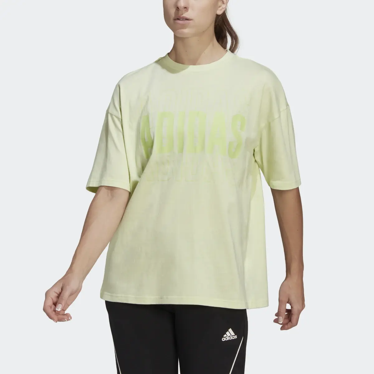 Adidas T-shirt Essentials Repeat adidas Logo Oversized. 1