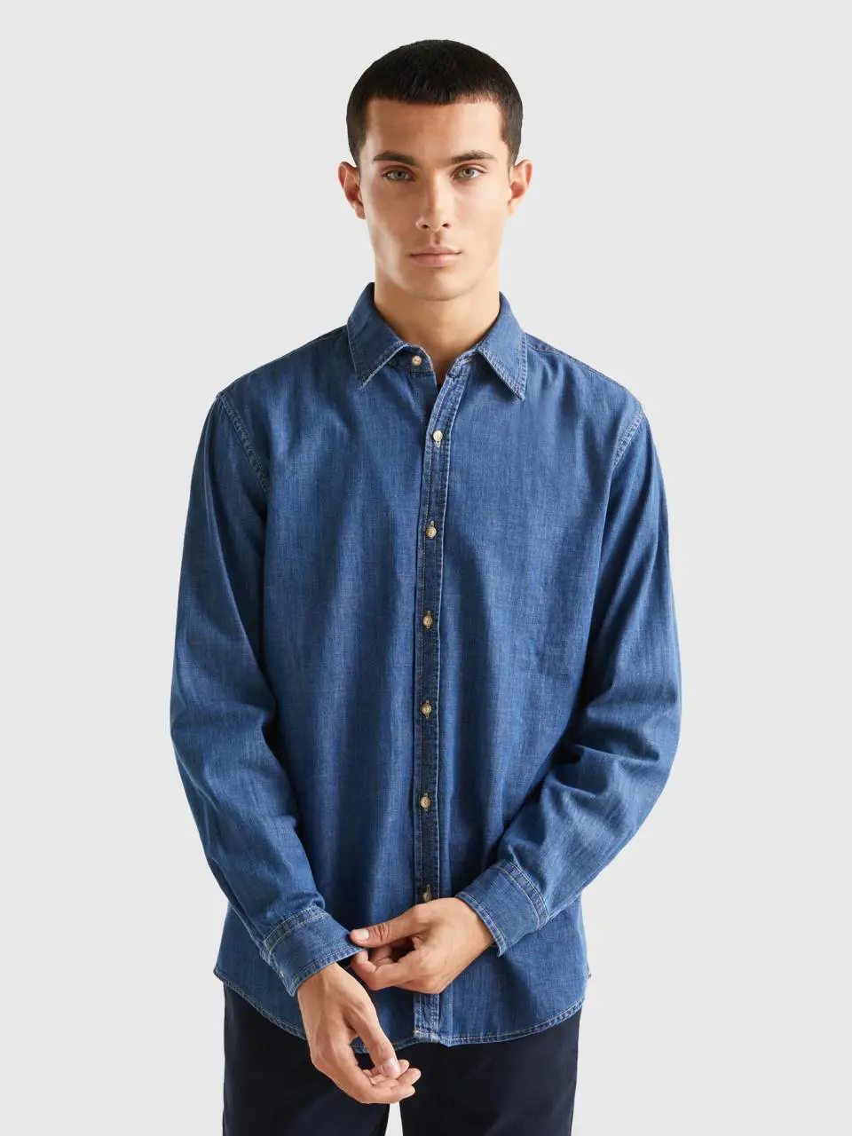 Benetton jean shirt in 100% cotton. 1