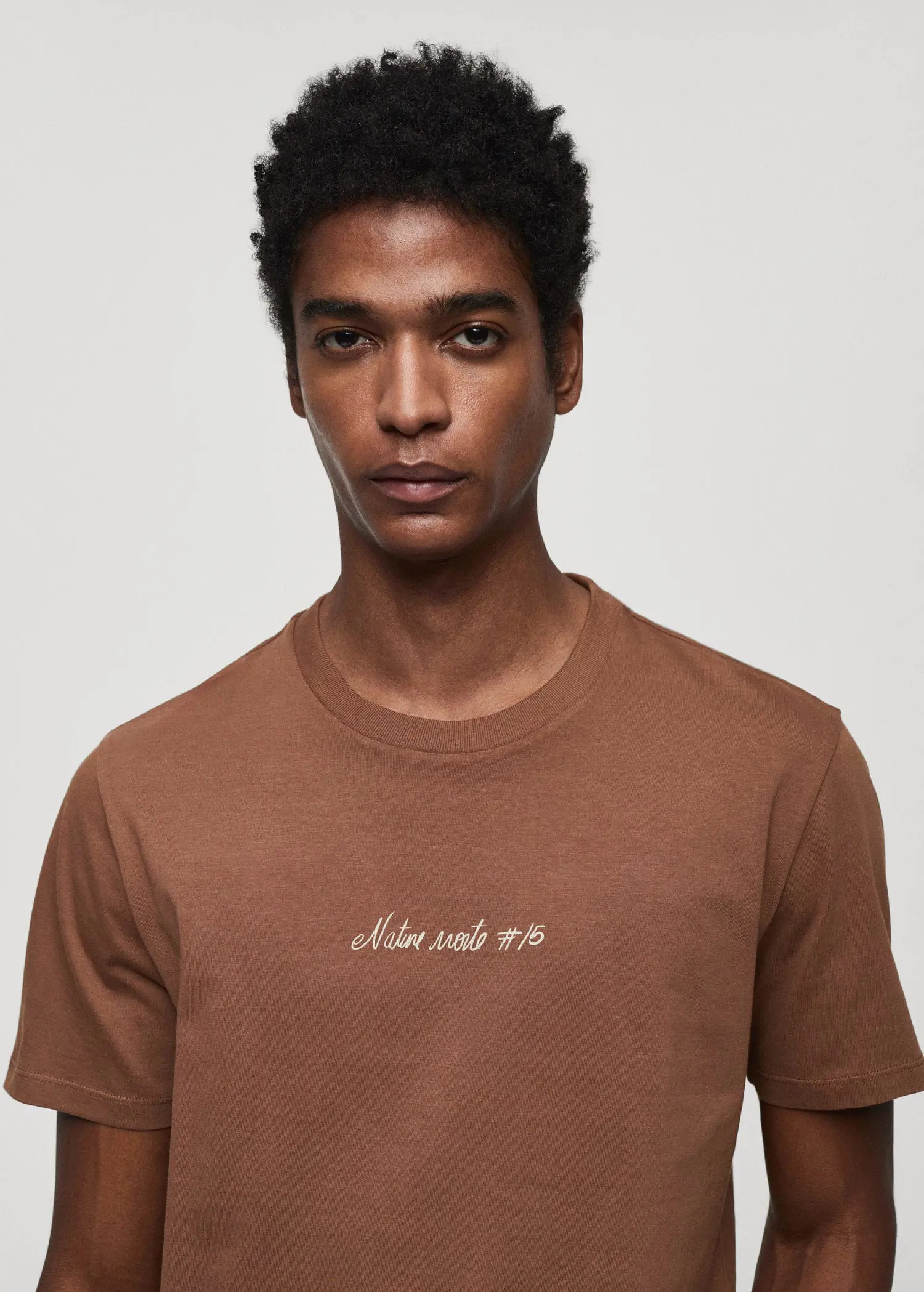Mango T-Shirt aus 100 % Baumwolle mit Printdetail. 1