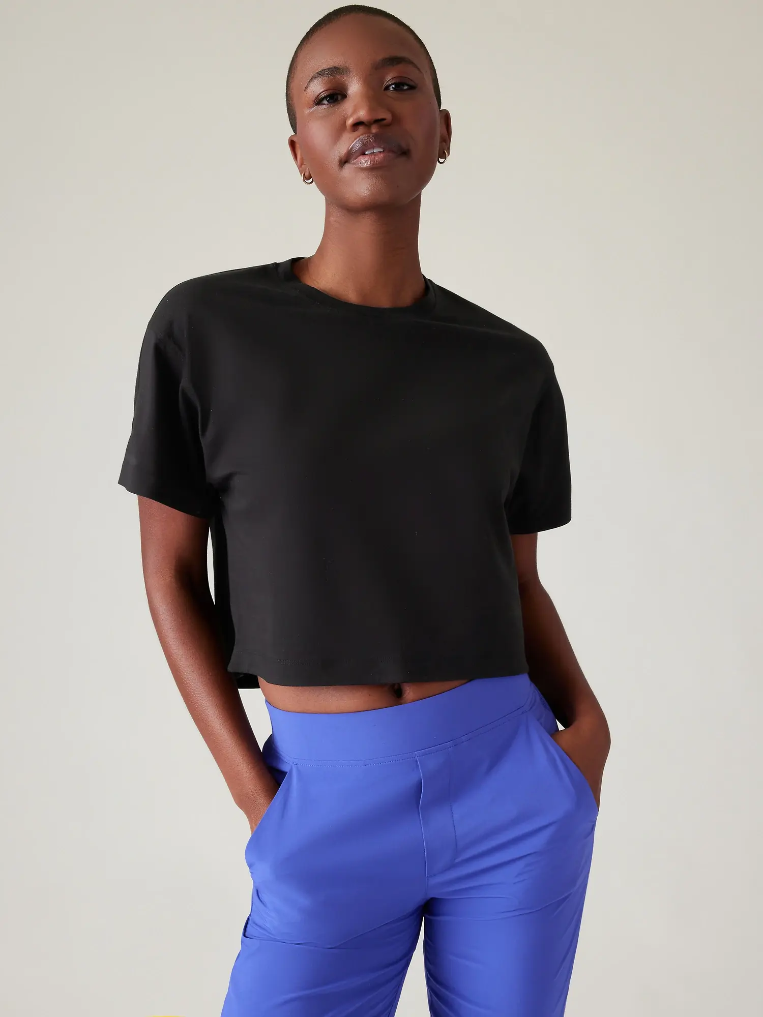 Athleta Effortless Crop Tee black. 1