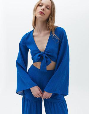 Mavi Bağlama Detaylı Bluz