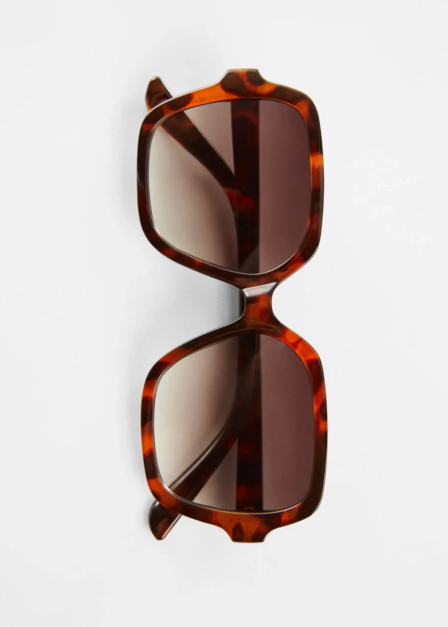 Mango Square sunglasses. 3
