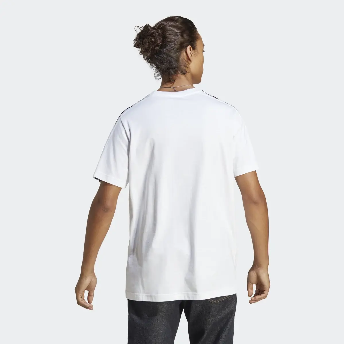 Adidas T-shirt em Jersey Simples 3-Stripes Essentials. 3