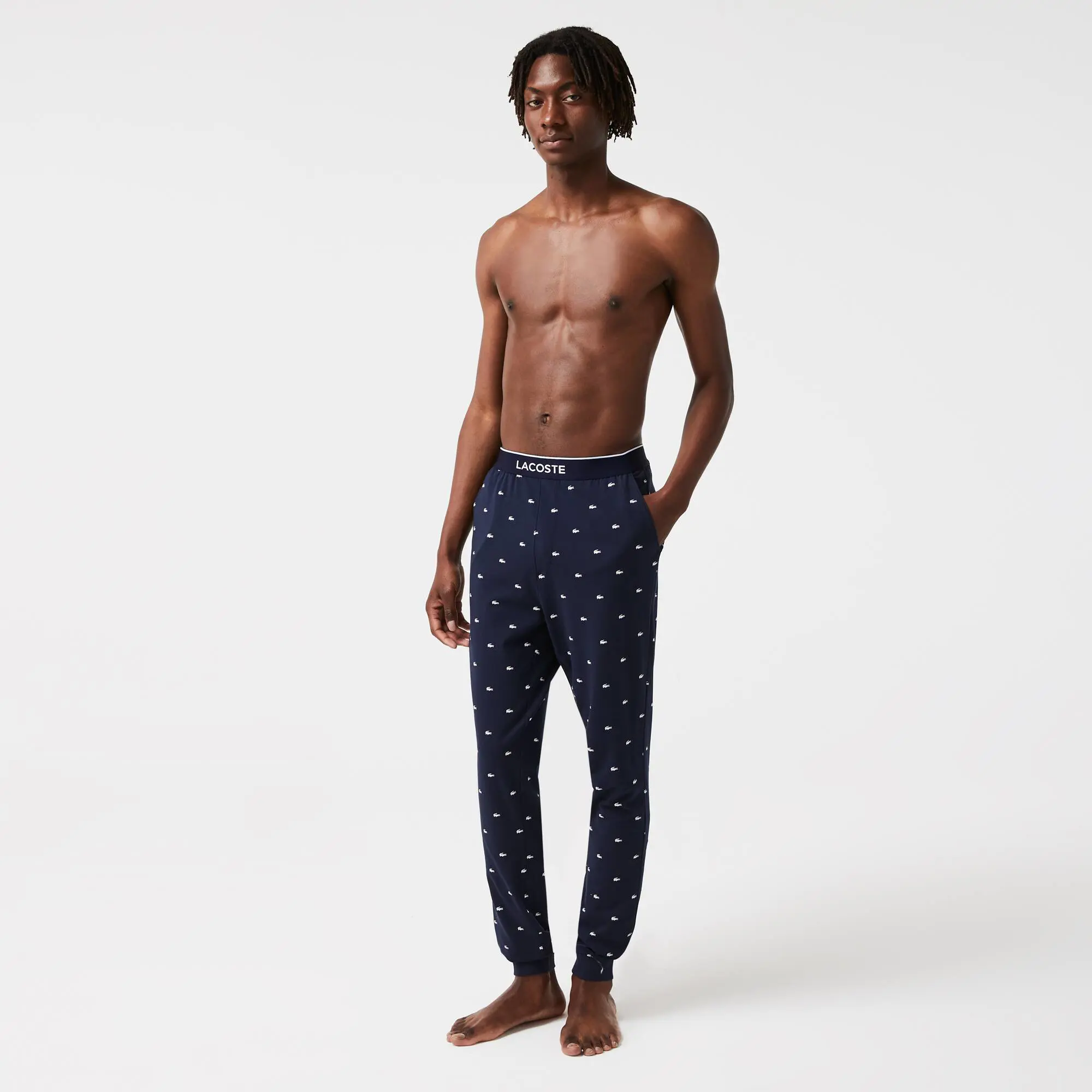 Lacoste Pantalon de pyjama en coton stretch à motif crocodiles. 1