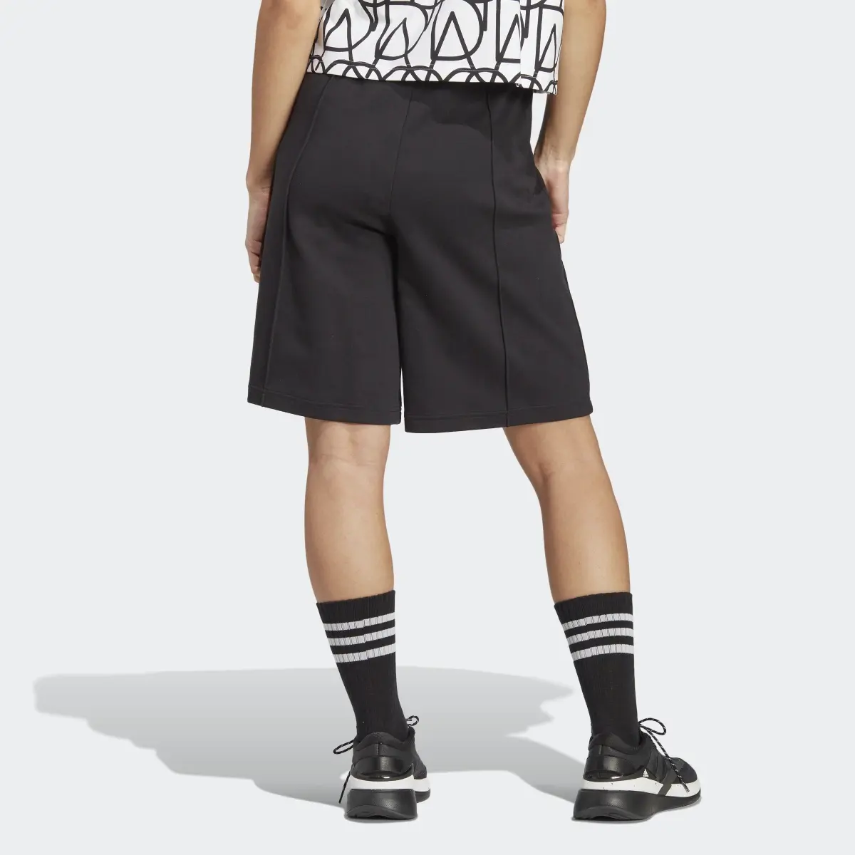 Adidas Pantaloni culotte adidas Allover Graphic. 2