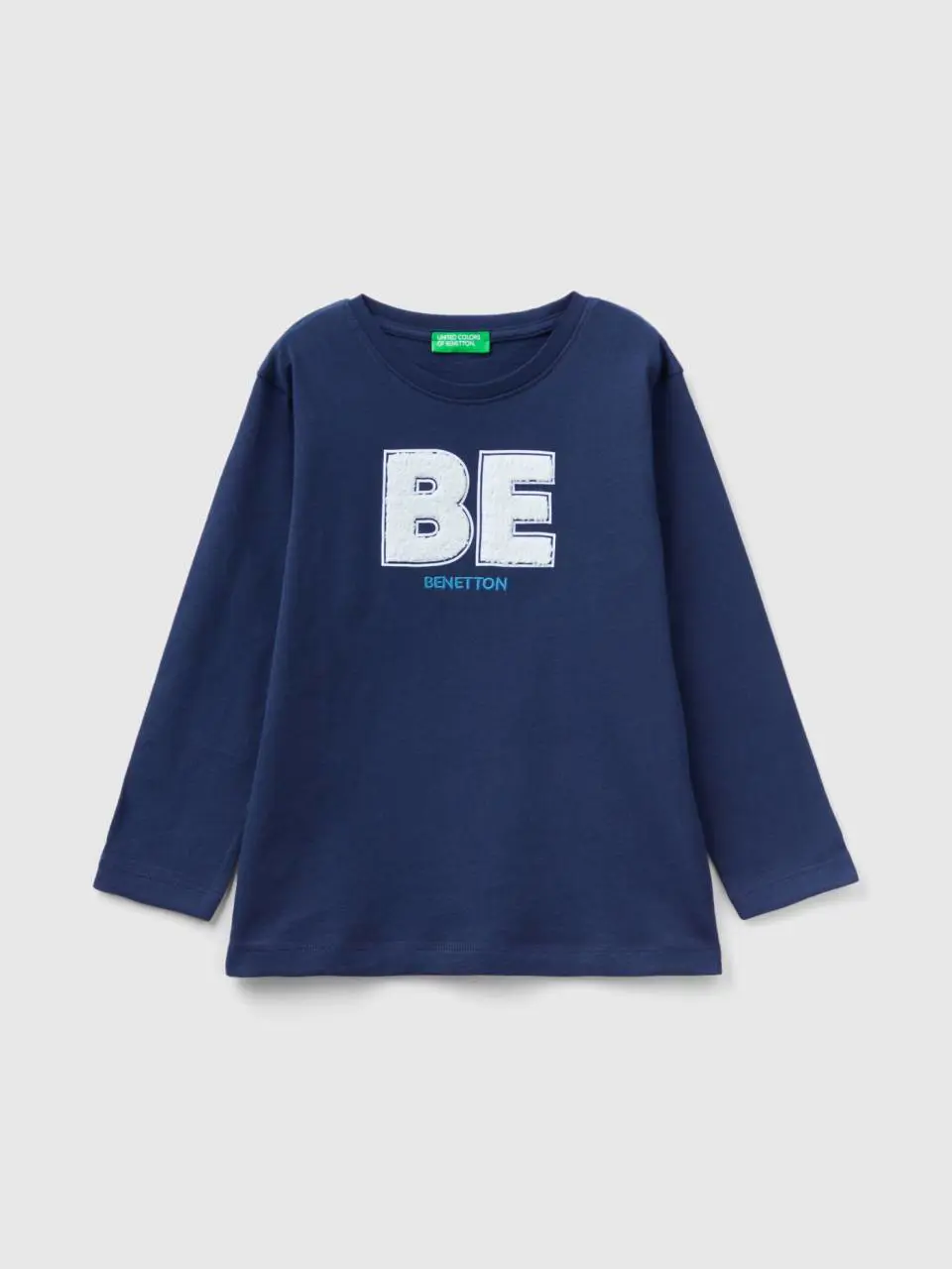 Benetton t-shirt with terry embroidery. 1