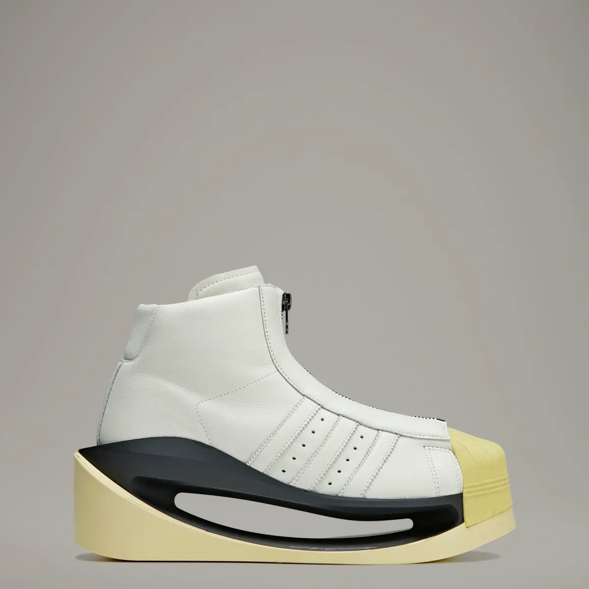 Adidas Y-3 Gendo Pro Model. 1