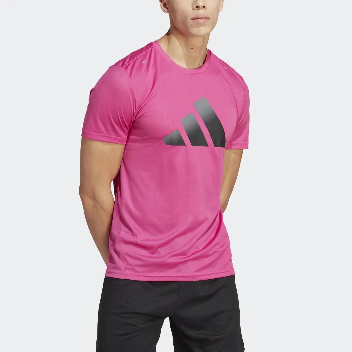 Adidas T-shirt Run Icons. 1