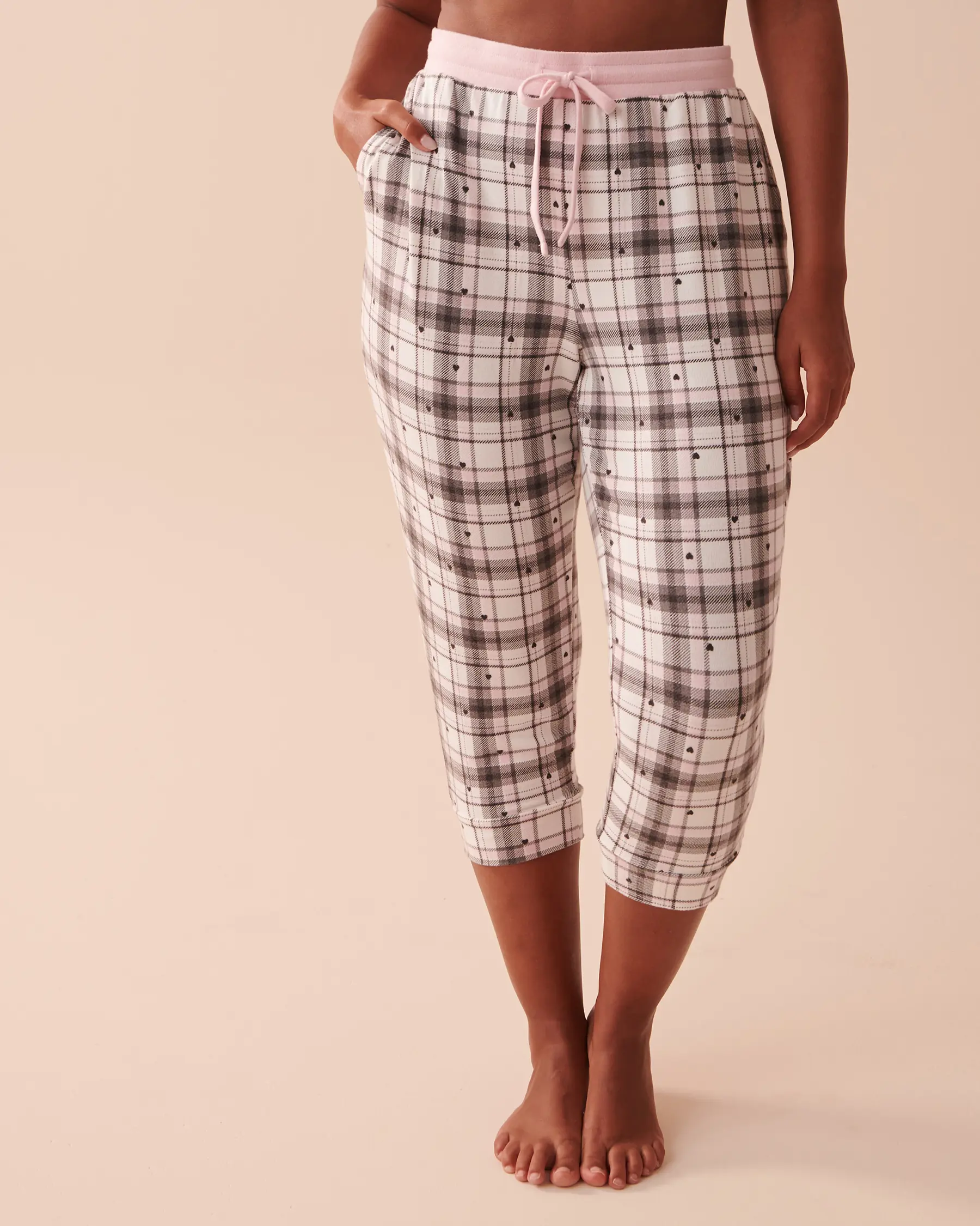 La Vie en Rose Recycled Fibers Plaid Fitted Capris. 1