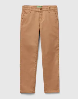 slim fit chinos in stretch cotton