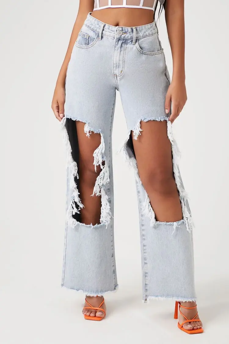 Forever 21 Forever 21 90s Fit Destroyed Jeans Light Denim. 1