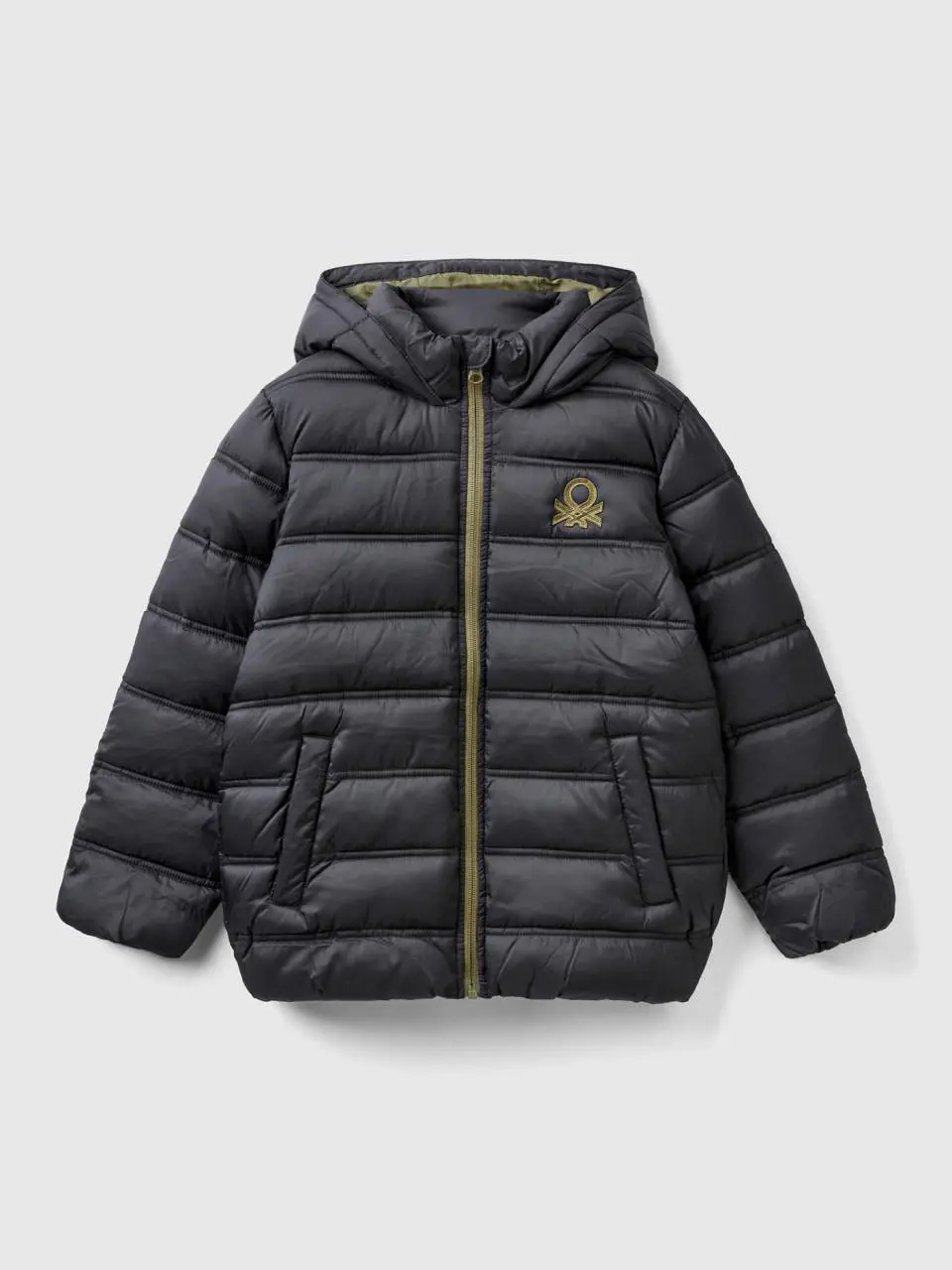 Benetton puffer jacket with hood and logo. 1