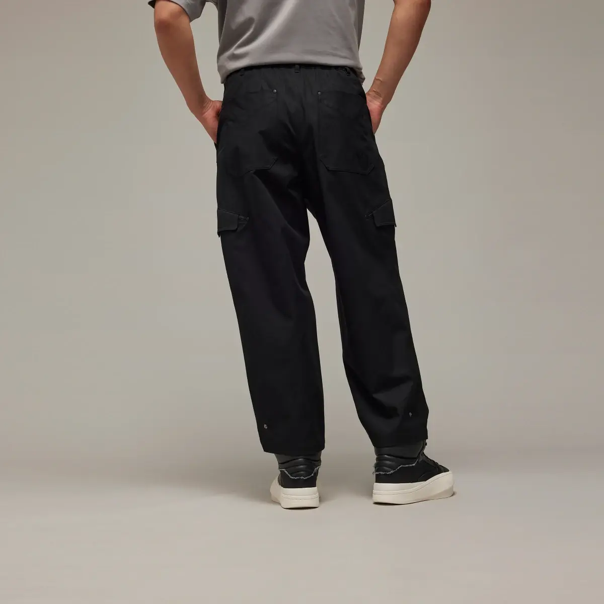 Adidas Pantalon cargo workwear Y-3. 3