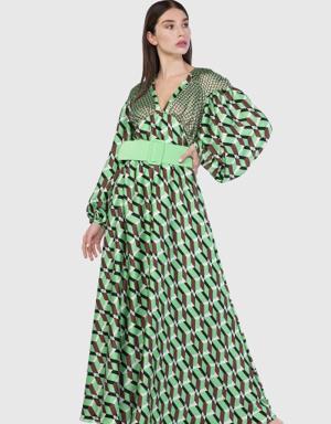 فستان طويل لون أخضر بنقشات الجيومتريك الصغيرة والكبيرة