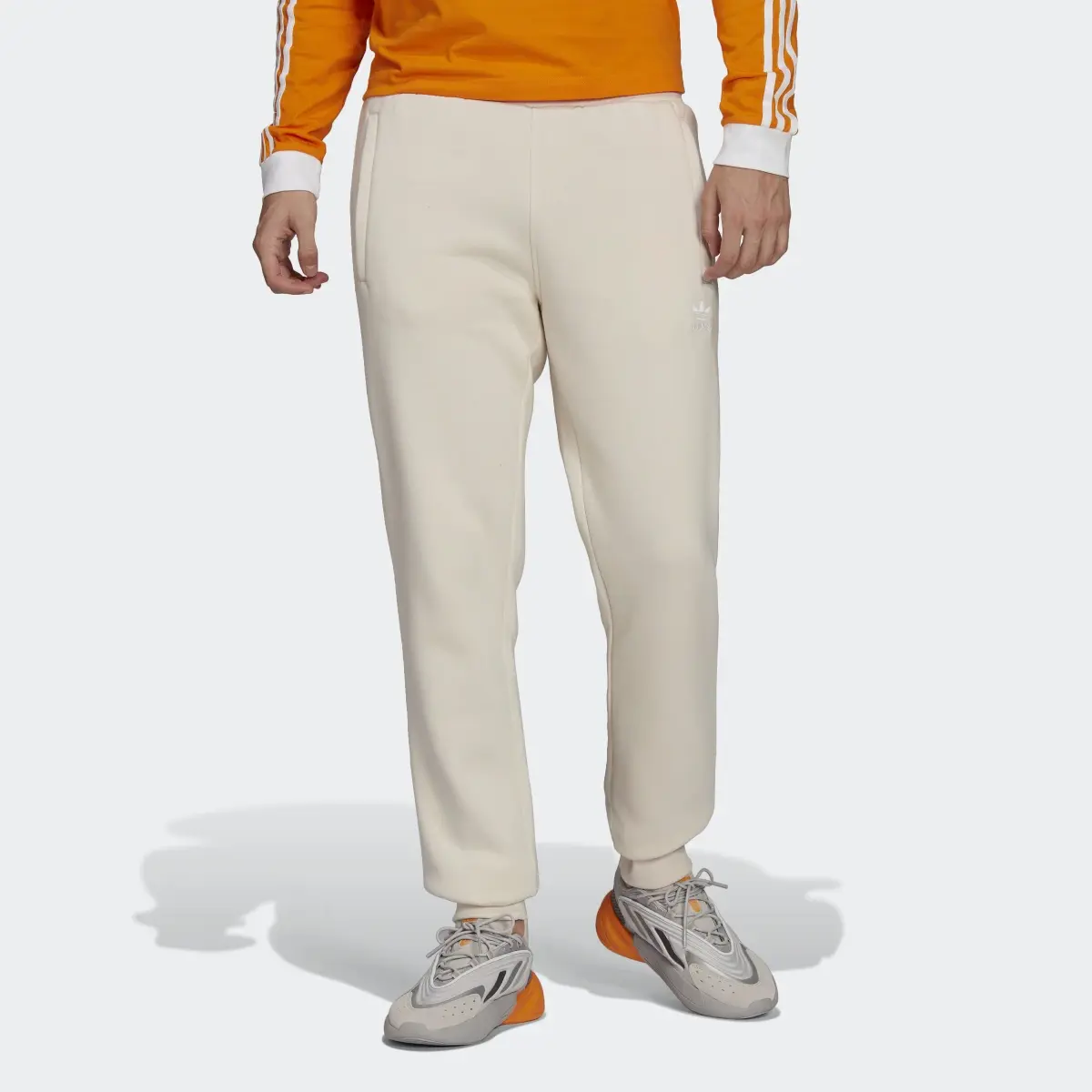 Adidas Adicolor Essentials Trefoil Pants. 1