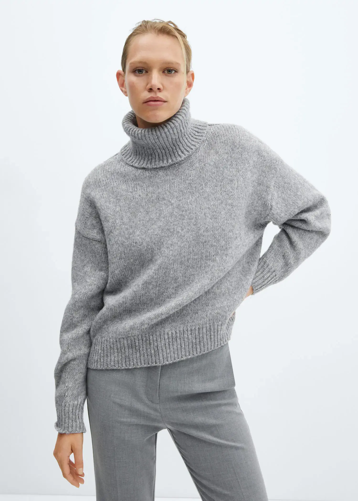 Mango Turtleneck knitted sweater. 2