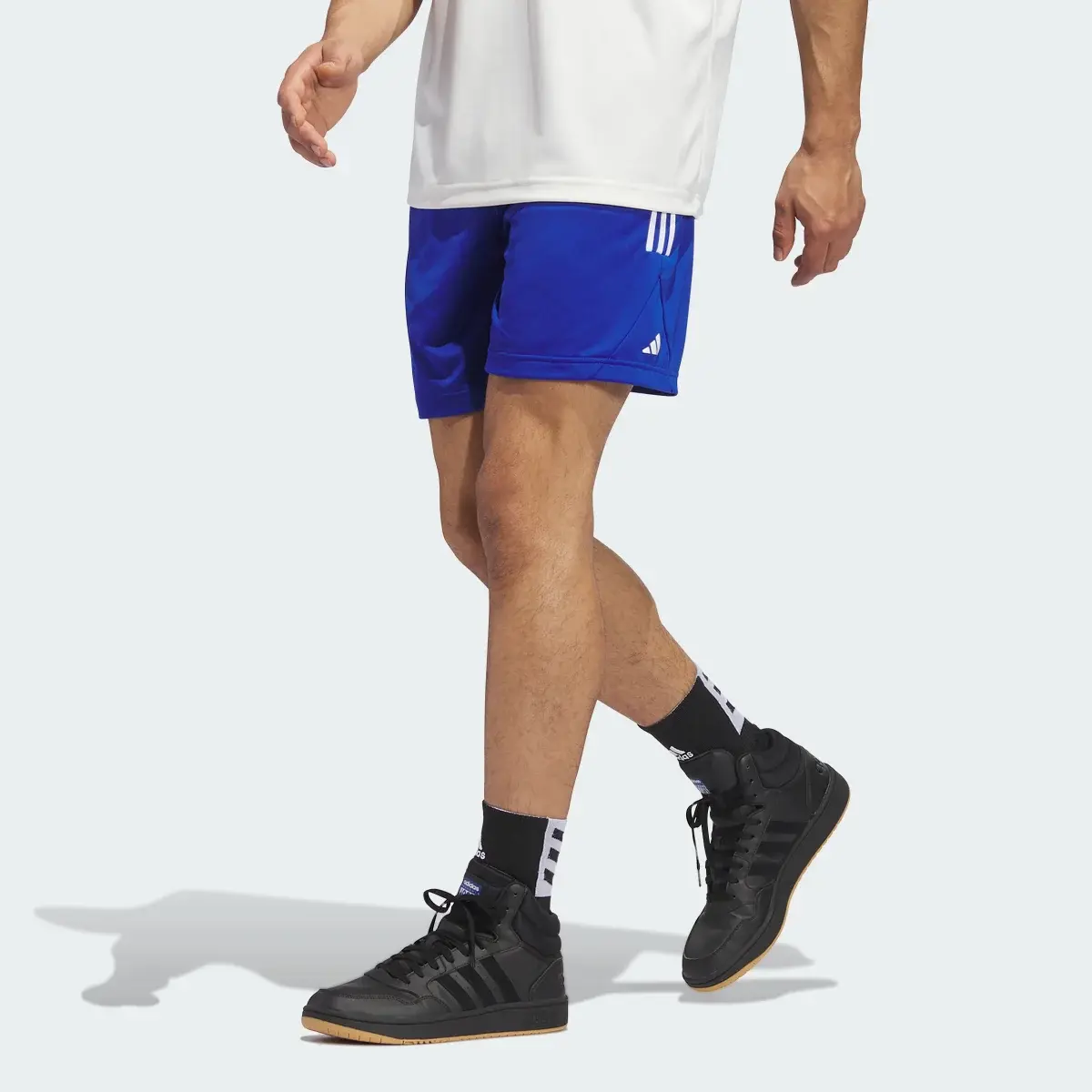 Adidas Legends 3-Stripes Basketbol Şortu. 1