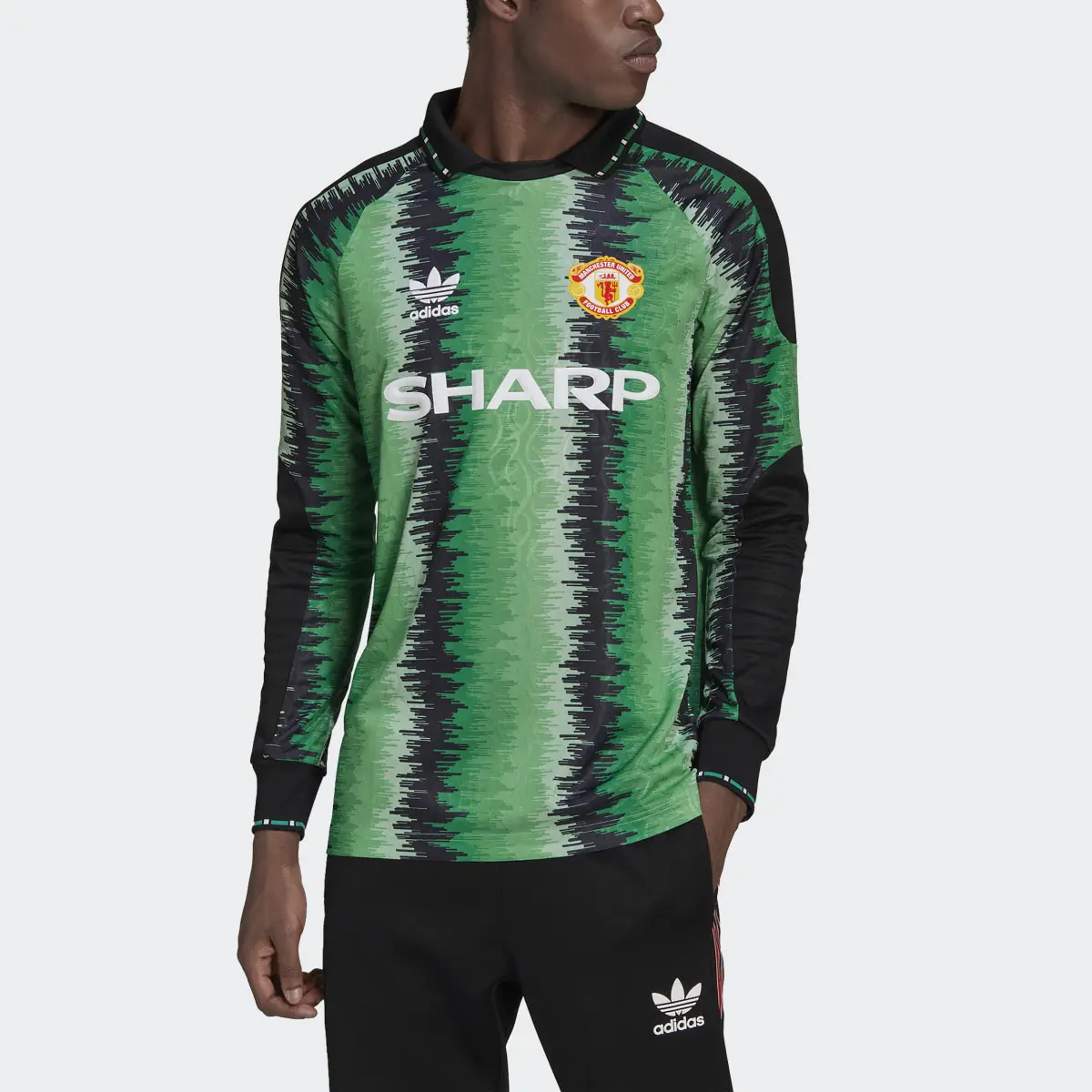 Adidas Manchester United 90 Goalkeeper Jersey. 1