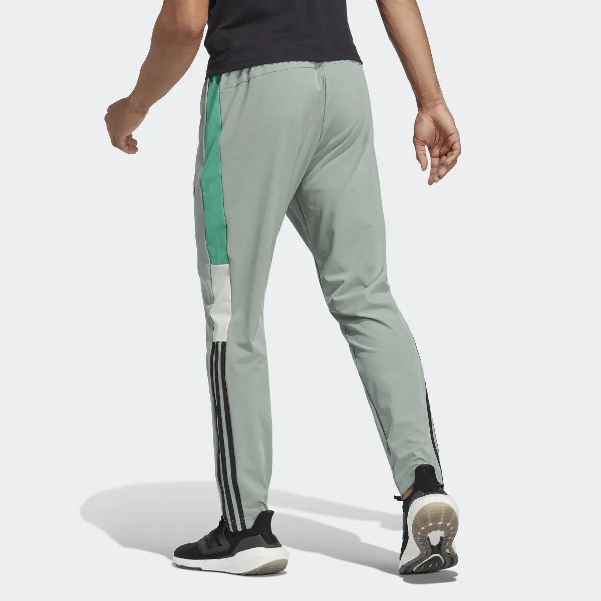 Adidas Pantaloni da allenamento Colorblock 3-Stripes. 2