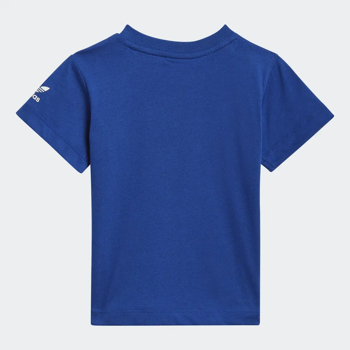 Adidas adicolor T-Shirt. 3