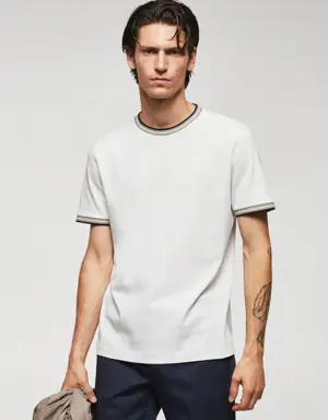 100% cotton t-shirt with contrast piping
