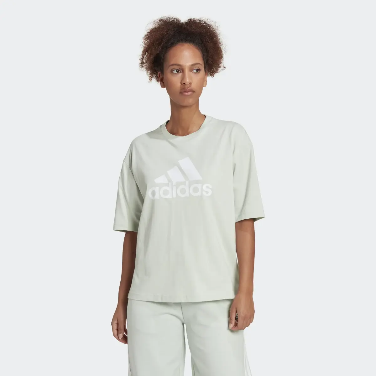 Adidas Playera Future Icons Badge of Sport. 2