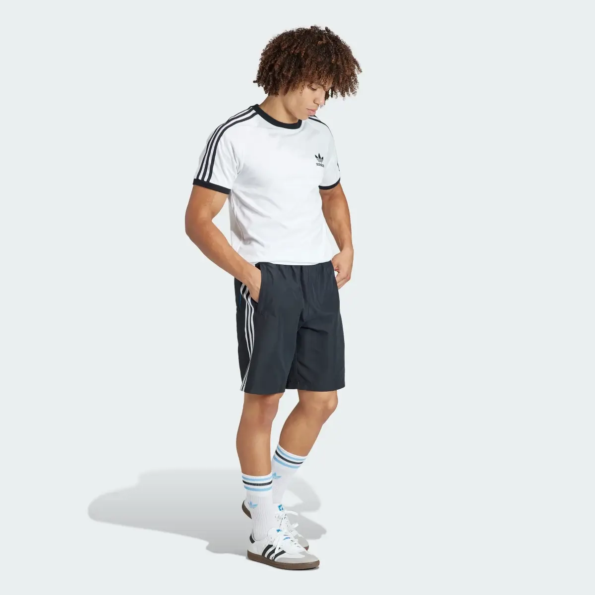 Adidas Oversized Shorts. 3