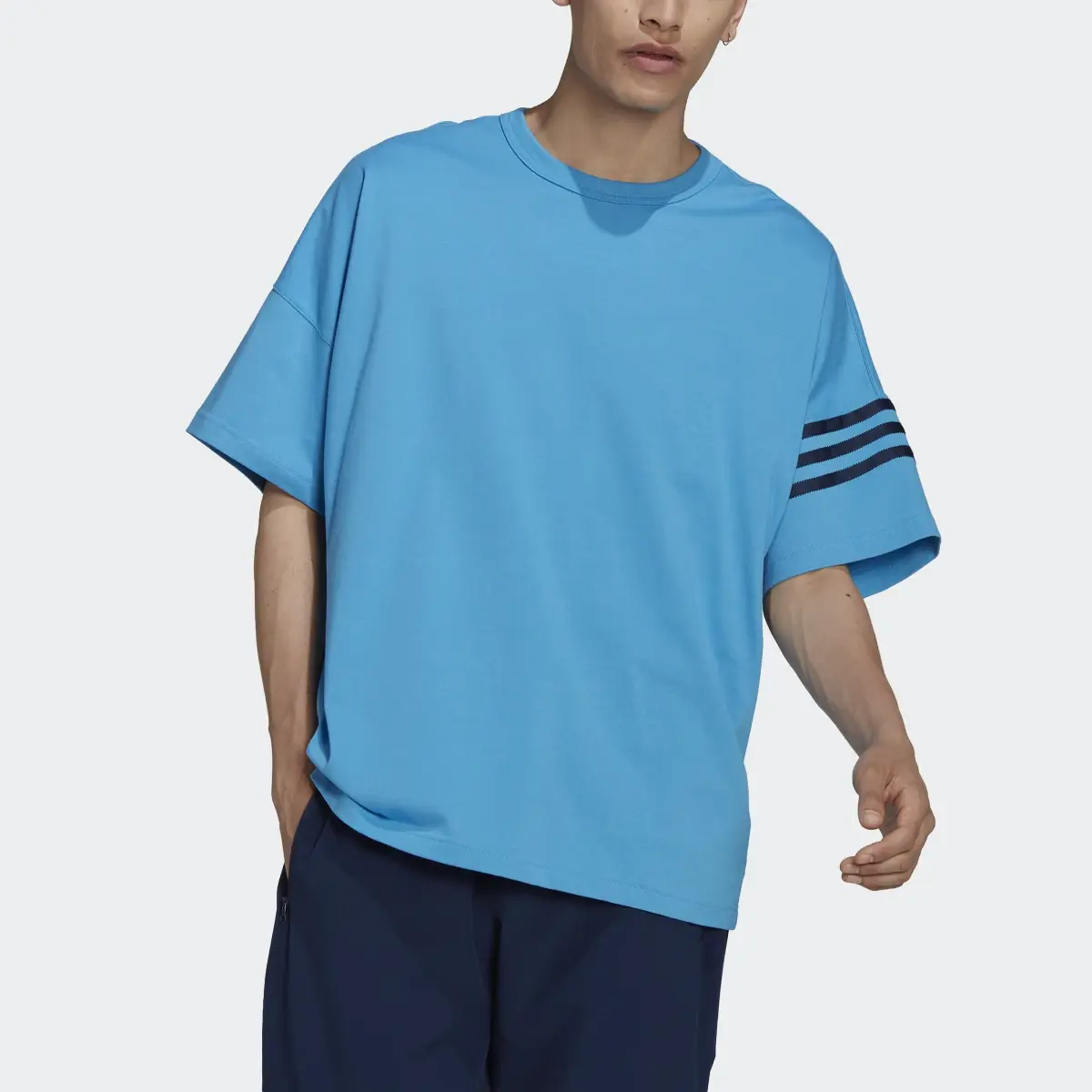 Adidas Adicolor Neuclassics Tee. 1