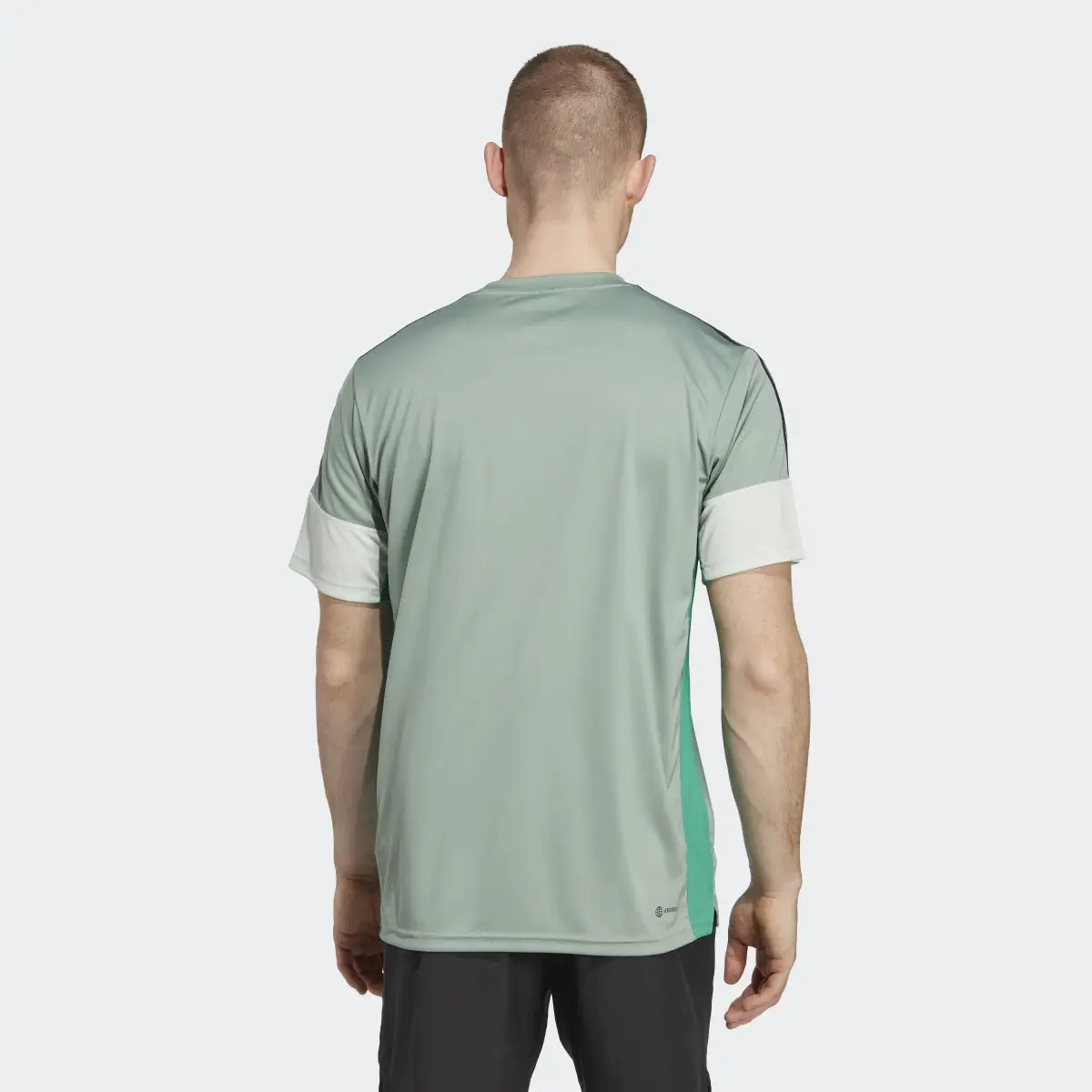 Adidas T-shirt da allenamento Colorblock 3-Stripes. 3