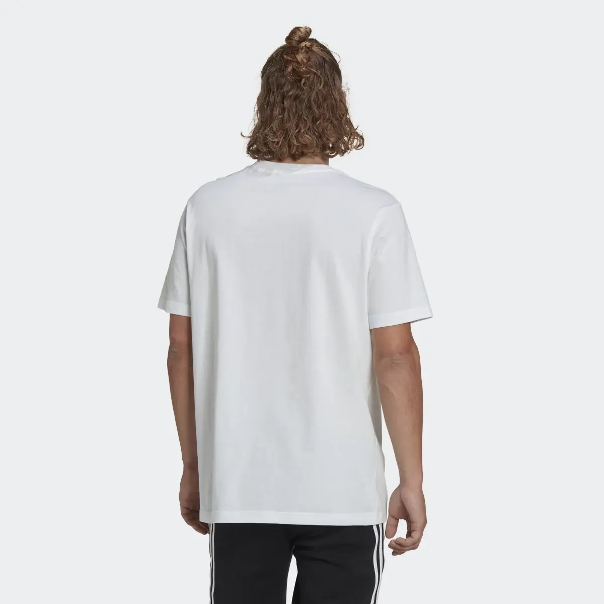 Adidas T-shirt BrandLove Essentials. 3