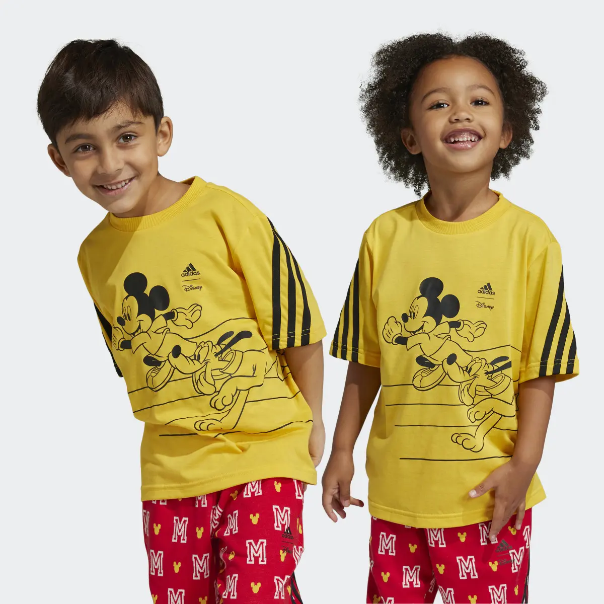 Adidas Playera Disney Mickey Mouse. 1