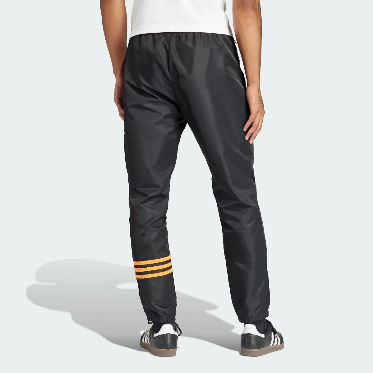 Adidas Pants Deportivos Neuclassics+. 2