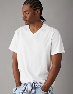 American Eagle Legend V-Neck T-Shirt. 1