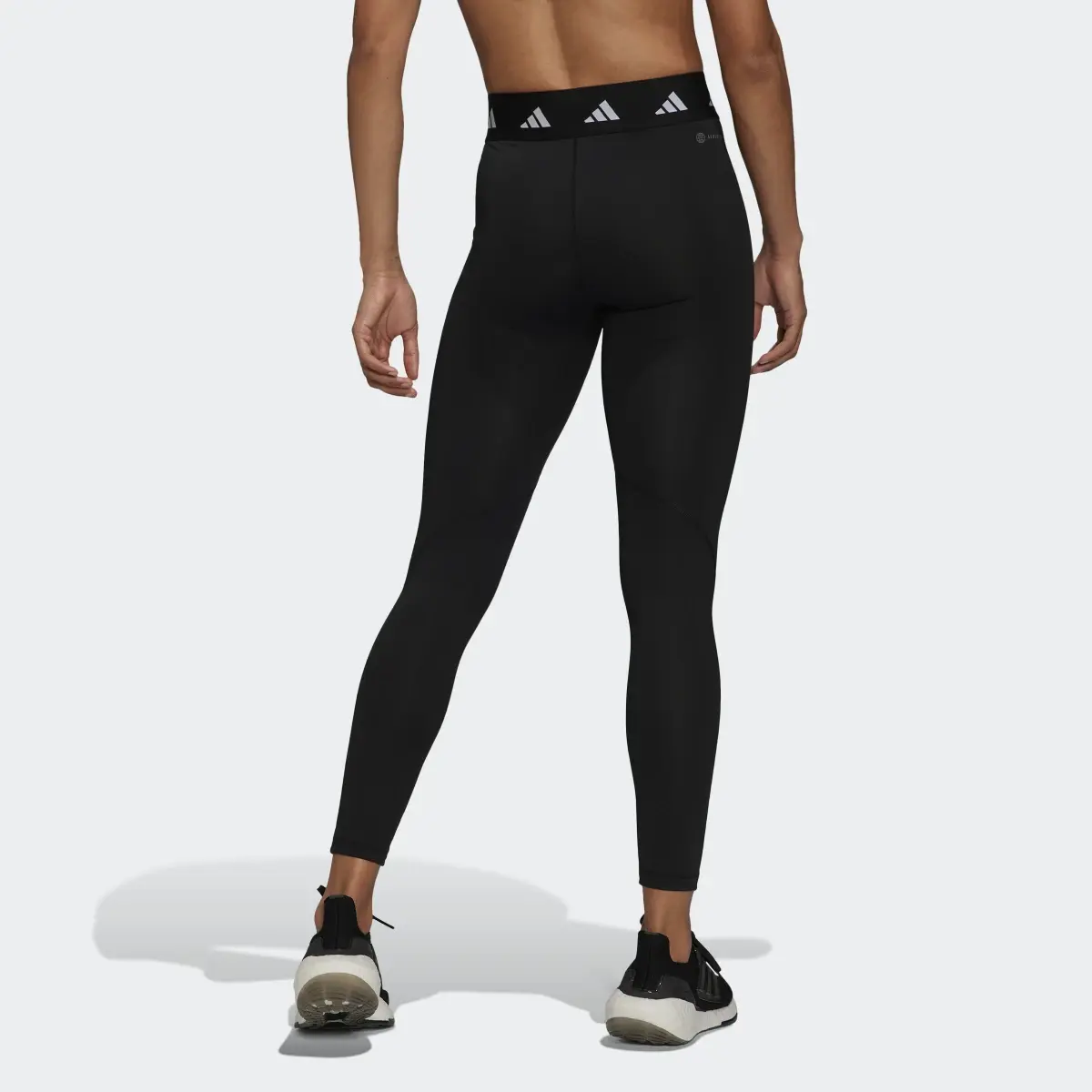 Adidas Techfit Period Proof 7/8 Leggings. 3