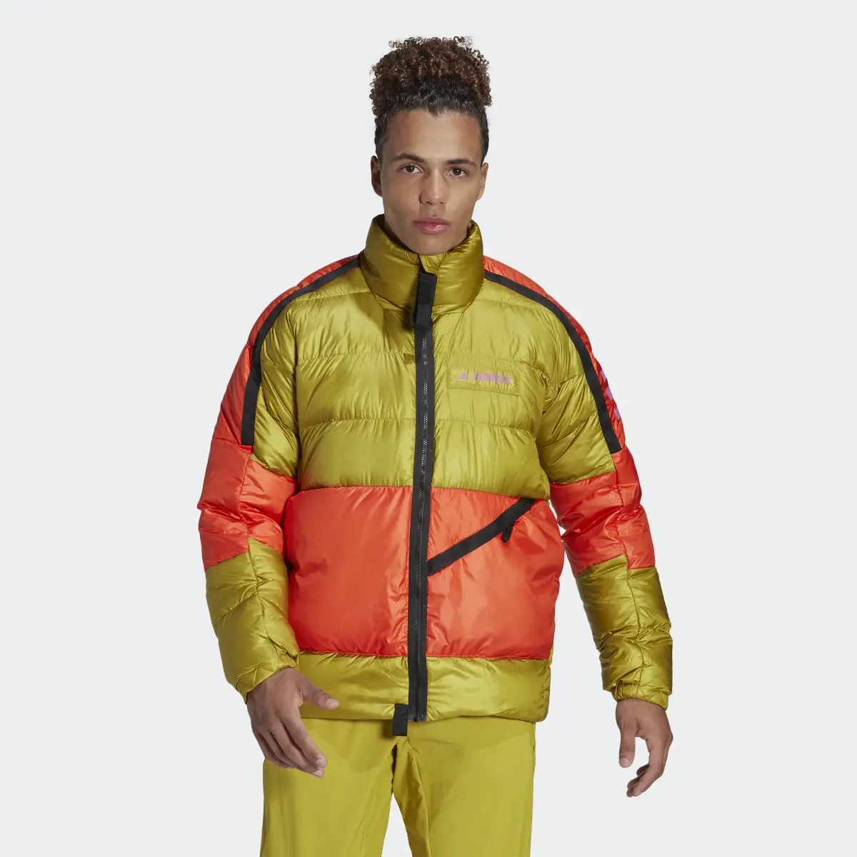 Adidas Chaqueta de plumón Terrex Utilitas. 2