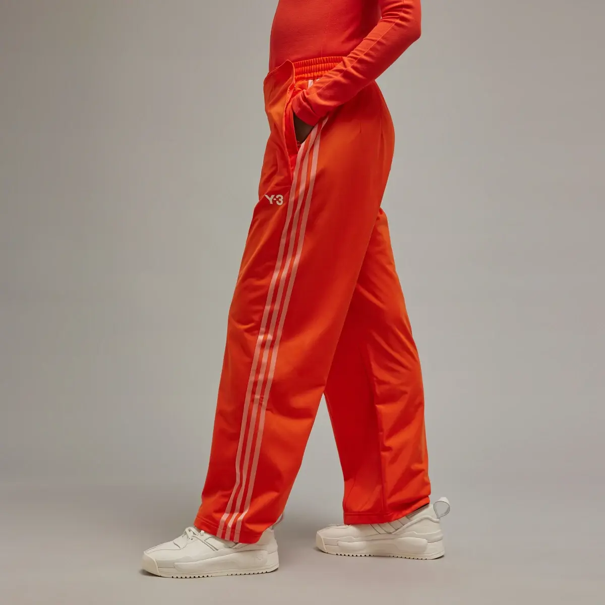 Adidas Pantalón Firebird Wide-Leg Y-3. 2