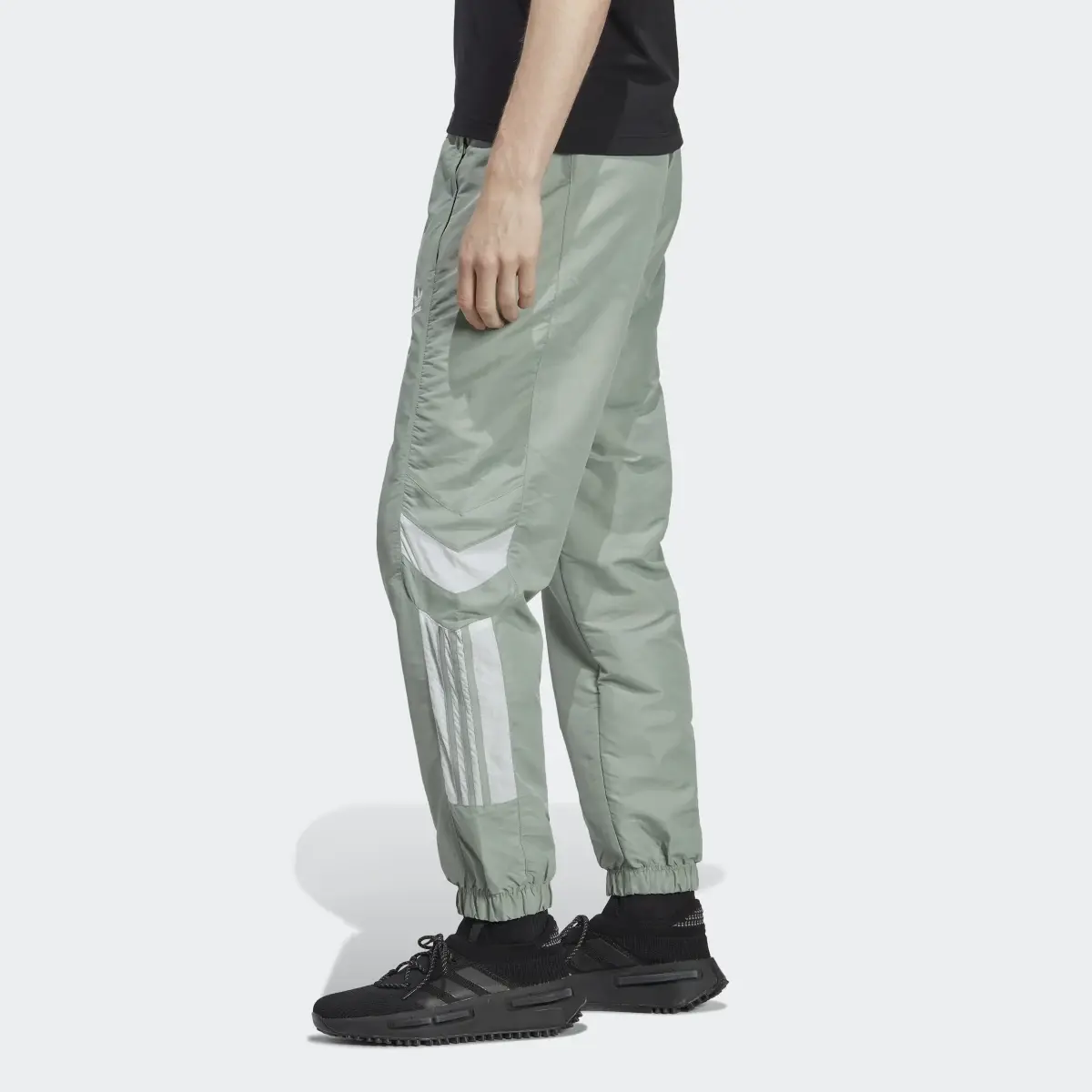 Adidas Pantalon de survêtement tissé adidas Rekive. 2