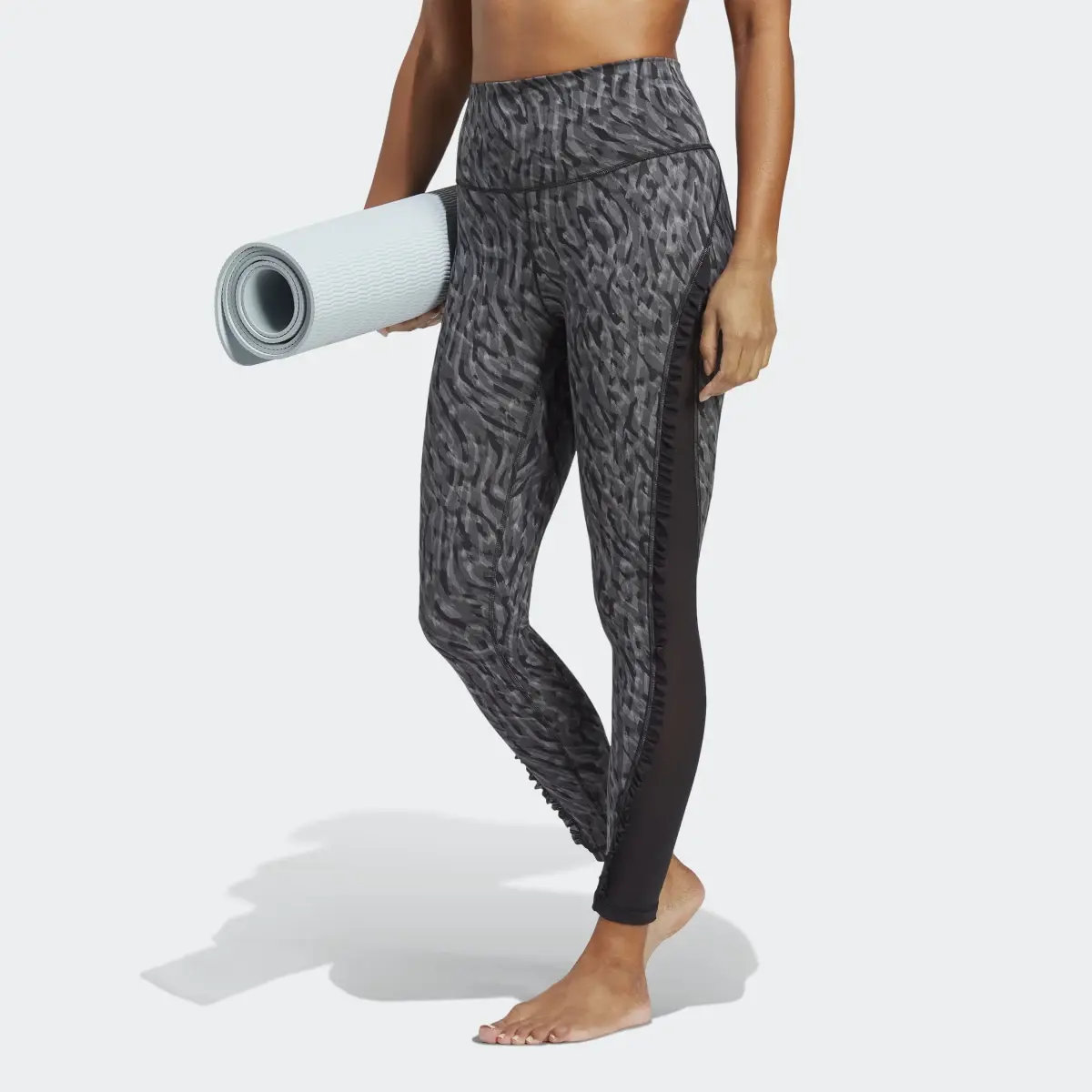 Adidas Yoga Studio Clash Print 7/8 Leggings. 1