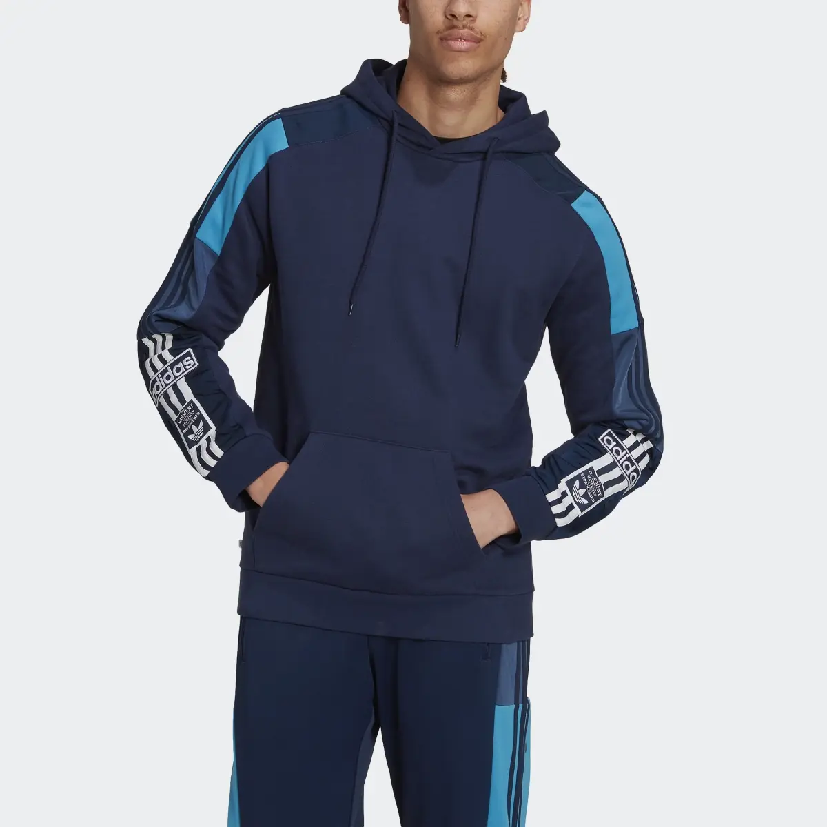 Adidas Adicolor Hoodie. 1