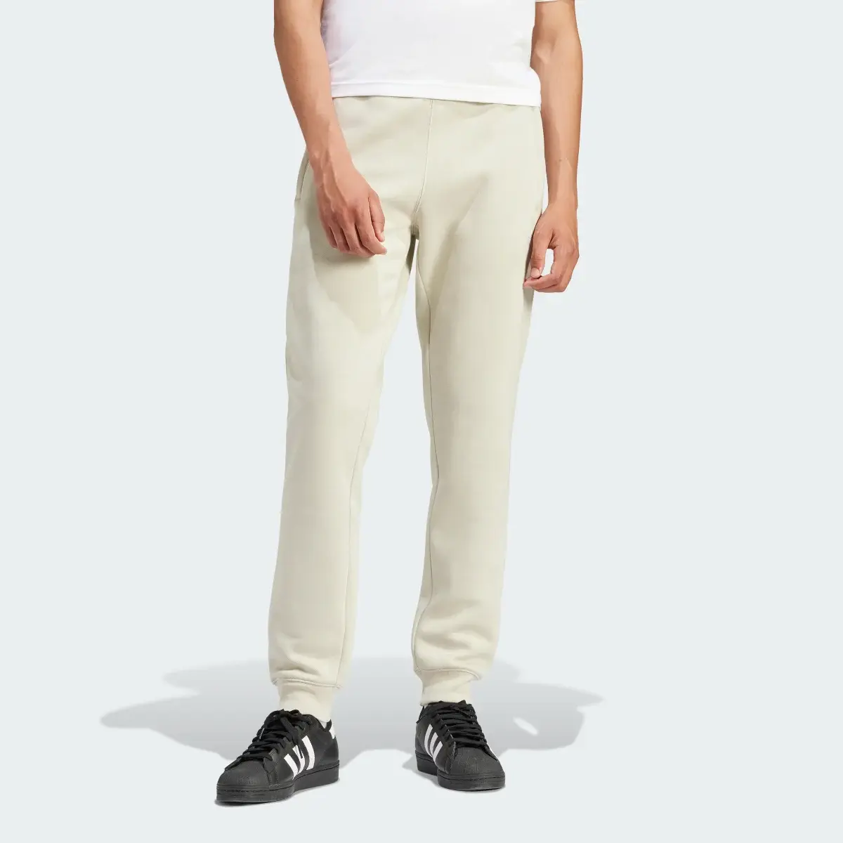 Adidas Trefoil Essentials Joggers. 1